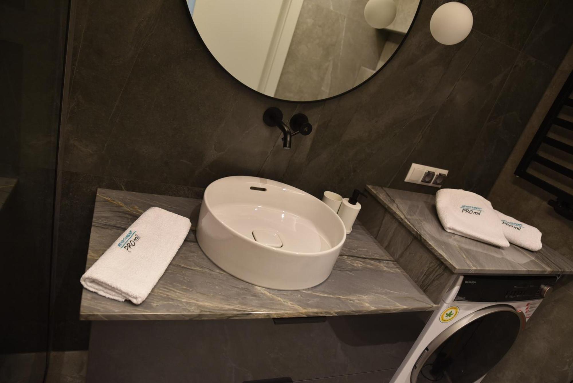 Promil Spa, Basen, Sauna, Jacuzzi I Silownia Dziwnow