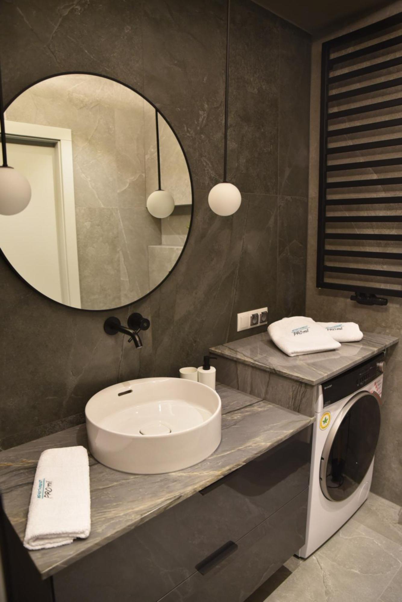 Promil Spa, Basen, Sauna, Jacuzzi I Silownia